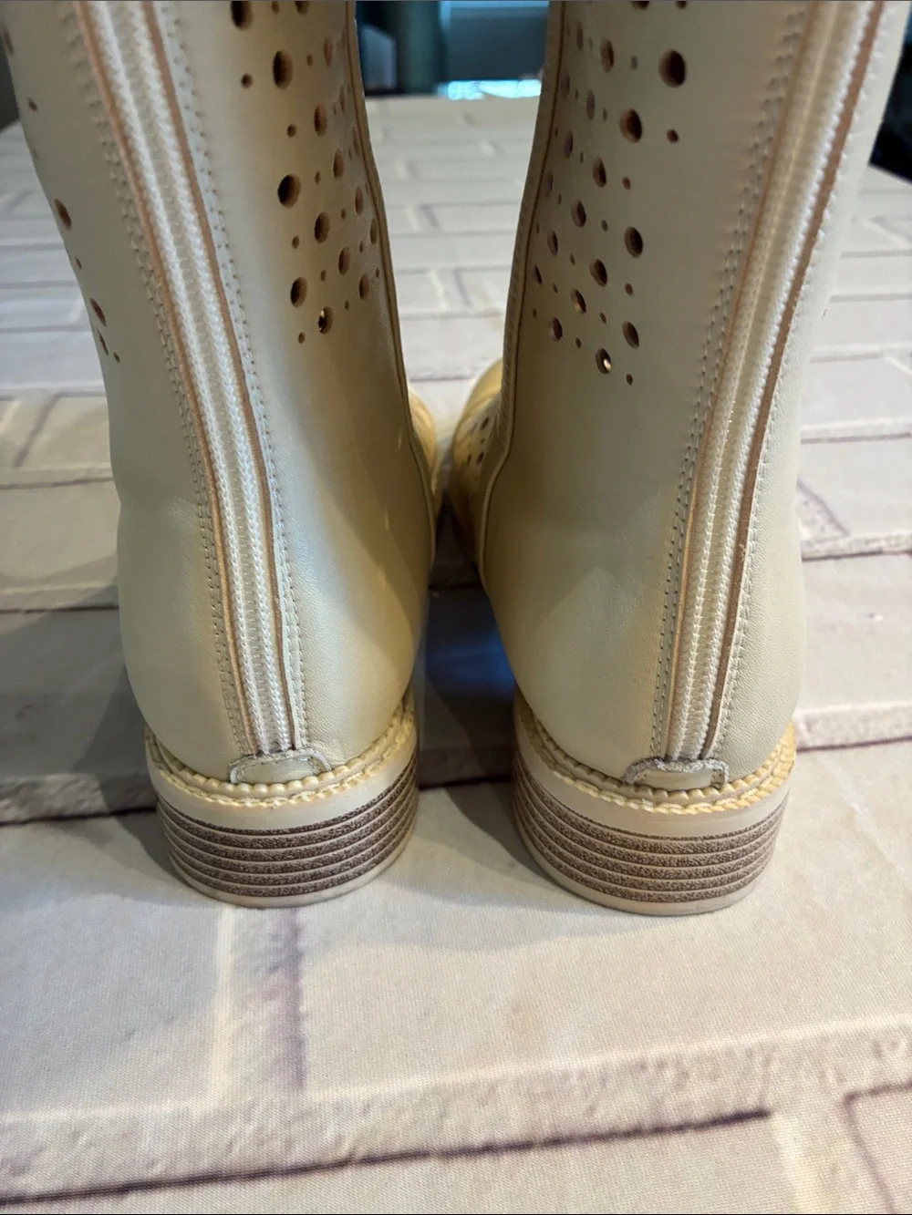 🎉NEW LISTING!🎉Women's Cream Perforated Knee-High Leather Boots